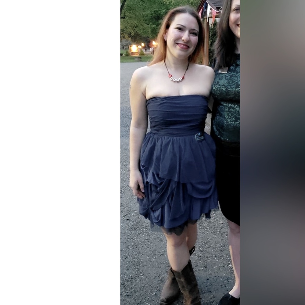 Alice + Olivia Cleo Strapless Party Dress - Picture 3 of 10